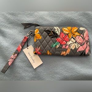 Vera Bradley tech wristlet
